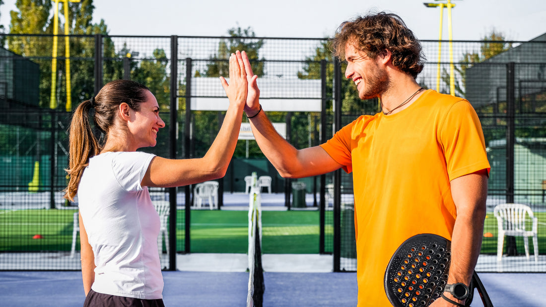 Pádel Indoor vs Outdoor: ¿Cuál es mejor?